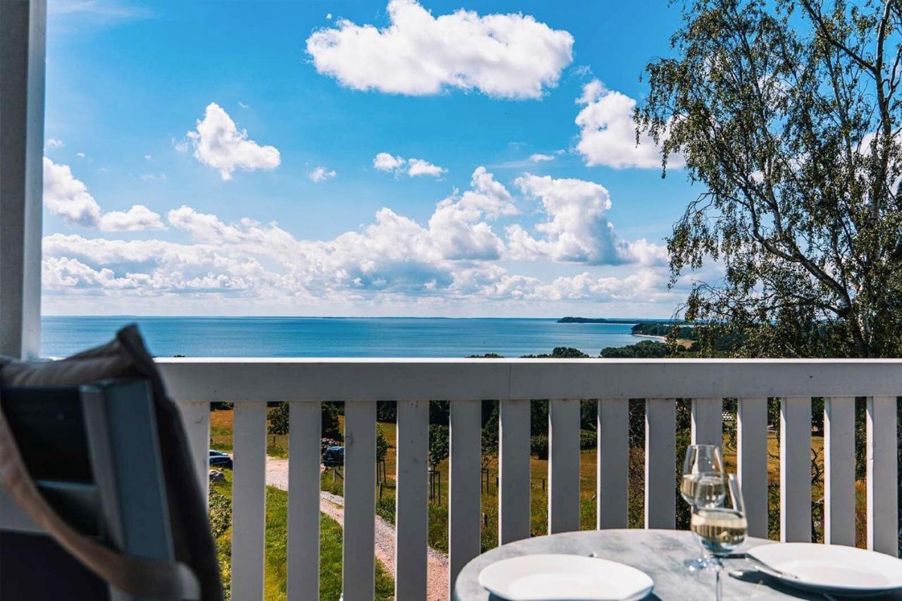 Mit Meerblick Und Balkon, Gratis Nutzung Vom Ahoi Erlebnisbad Und Sauna In Sellin - Meeresblick Fewo 29 Гьорен Екстериор снимка